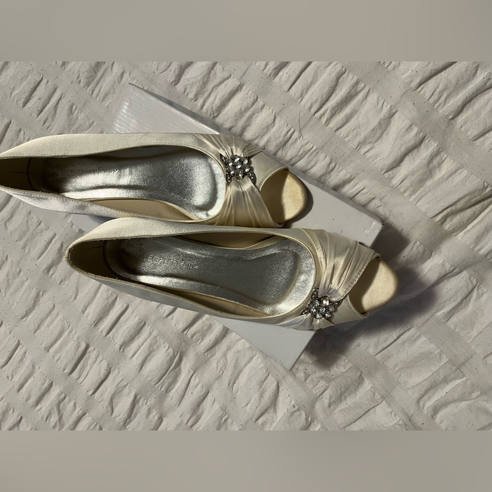 Elegant Park 2” Wedge HeelSize 42 (US 10)